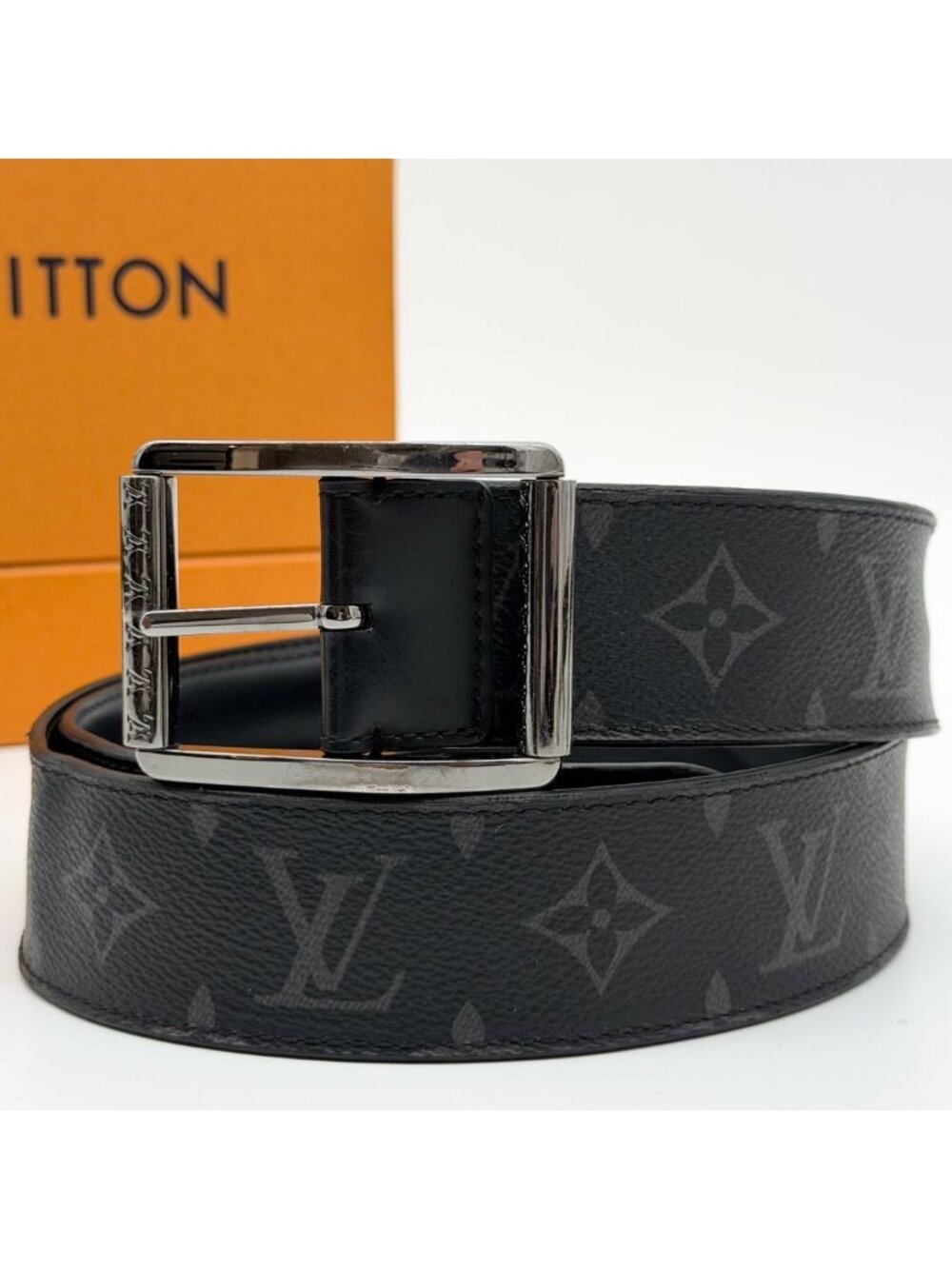 Louis Vuitton Ceinture Reverso Eclipse Monogram Taigarama Belt